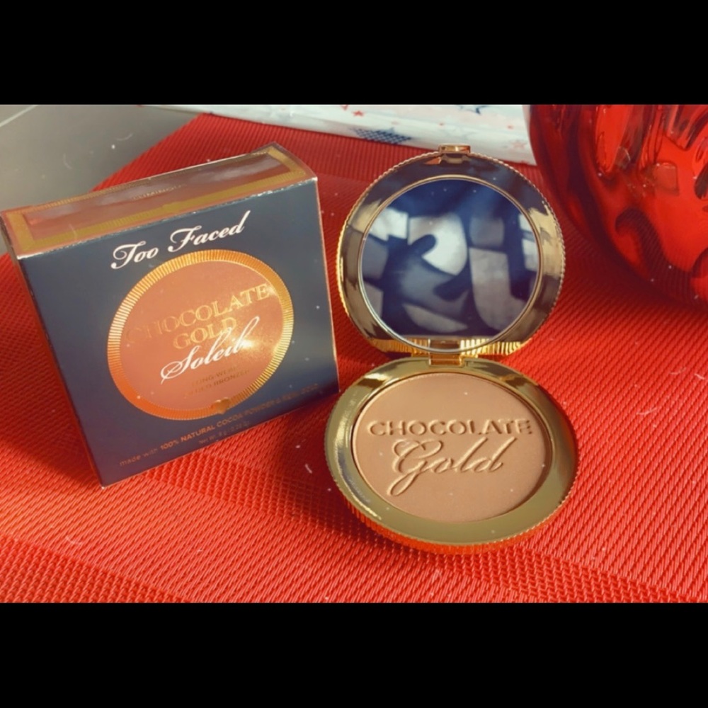 Two faced bronzer